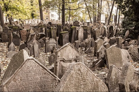 jewish cemetery prague